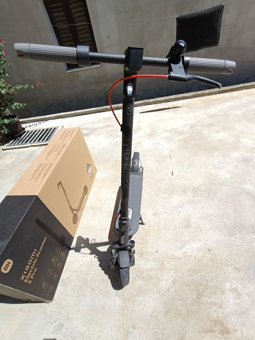 Electric scooter Xiaomi 5 pro. Stare foarte buna .