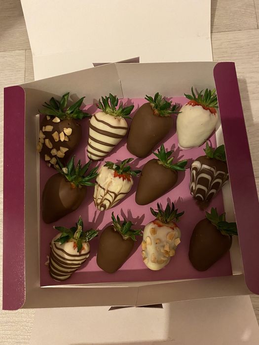 Клубника в шоколаде очень вкусный