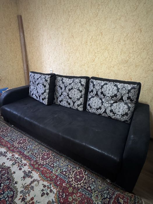 Диван в гостиную/детскую/офис