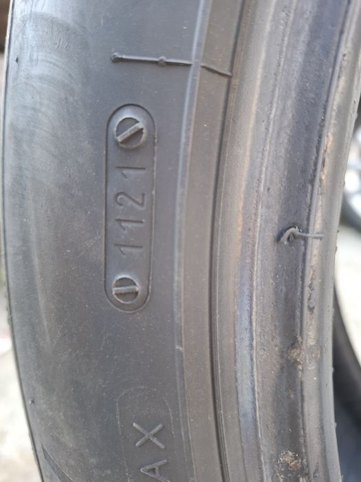 Vând anvelope vara Tigar 245/45/18