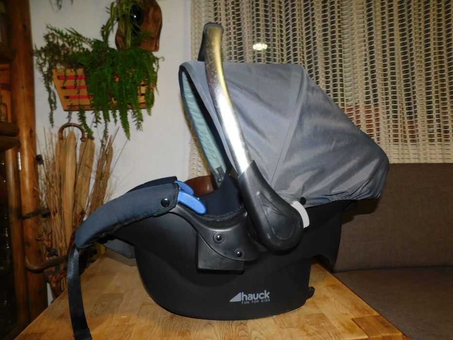 Scaun auto (scoica) Hauck Germany + bază Isofix