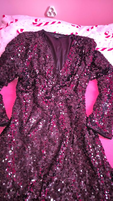 Уникална рокля с пайети