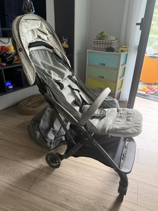 Коляска joie tourist