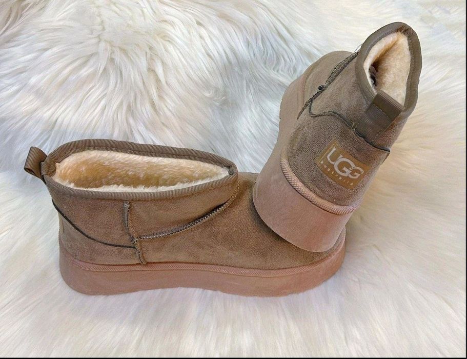 Vând ghete UGG dama