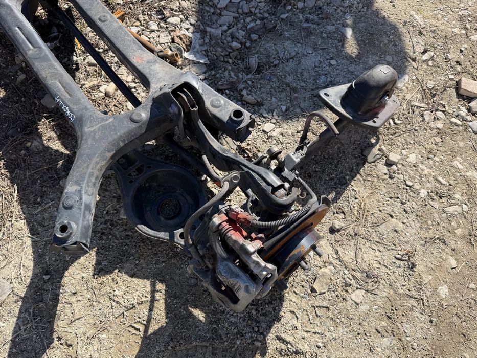 Punte spate / Jug spate Toyota Corolla E210 2018-2025