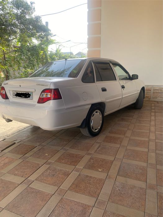 Variantga nexia 2 2010yil gaz bor