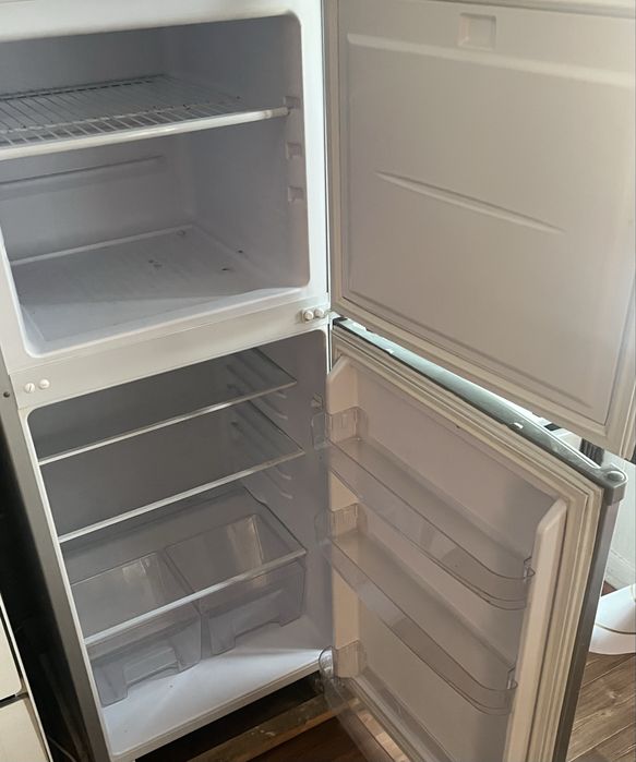 Холодильник Бирюса