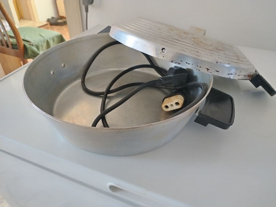 Продам Чудопечь электрическую