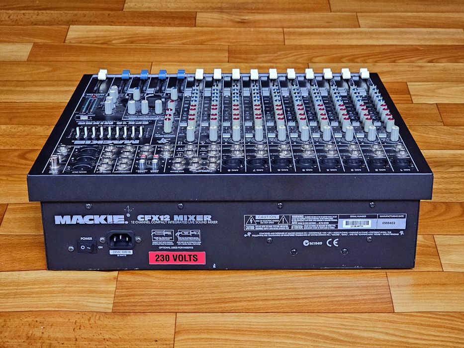 Пассивный микшерный пульт MACKIE CFX12