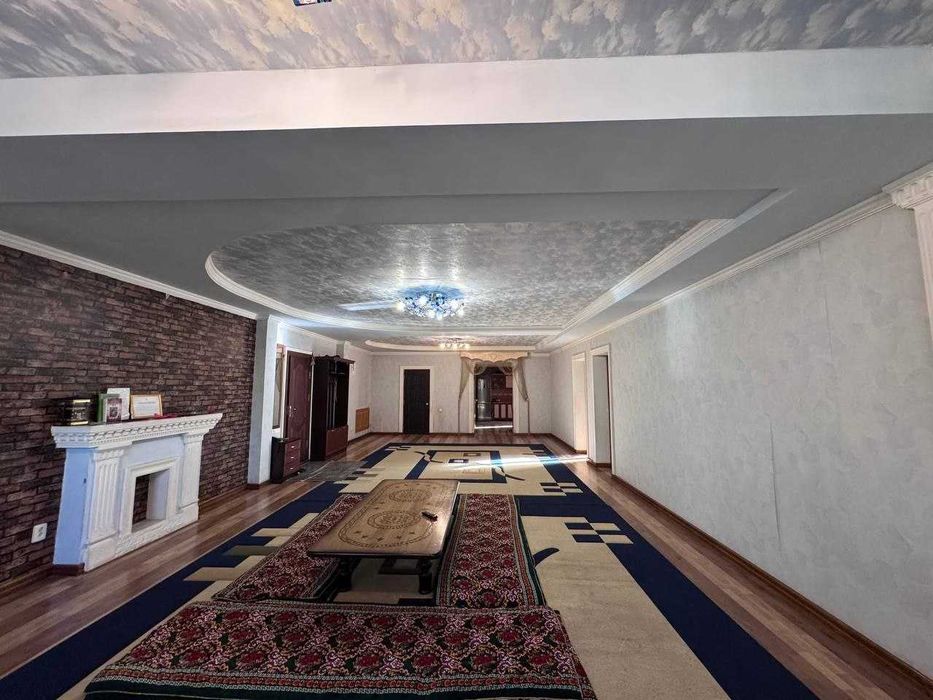 3 хоналик квартира 1 кават кирпичный дом, 5 микр, жомий