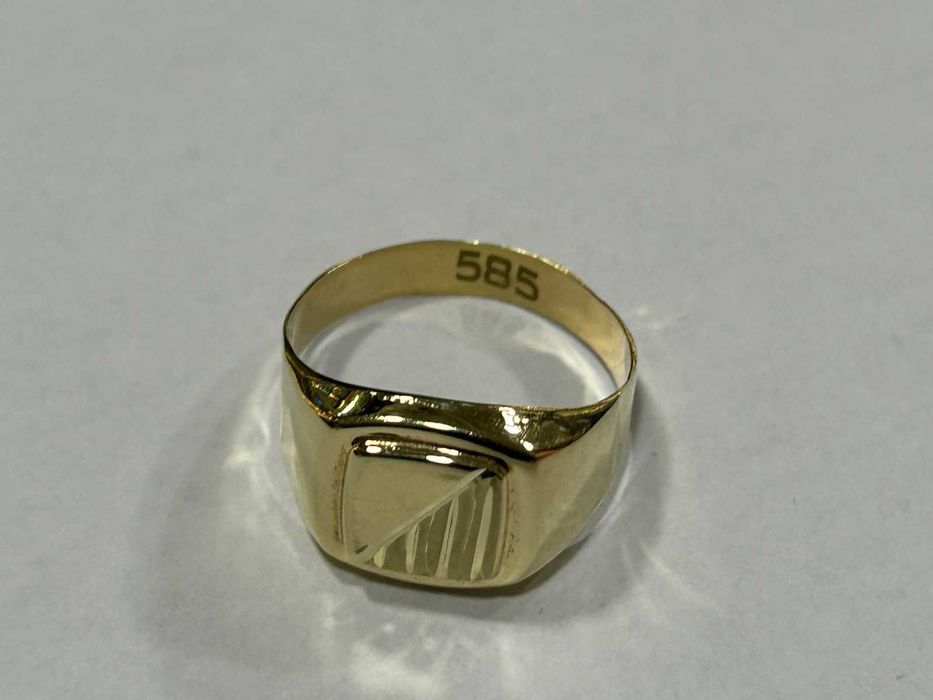 Златен пръстен 14 К 585 /3,28 гр.