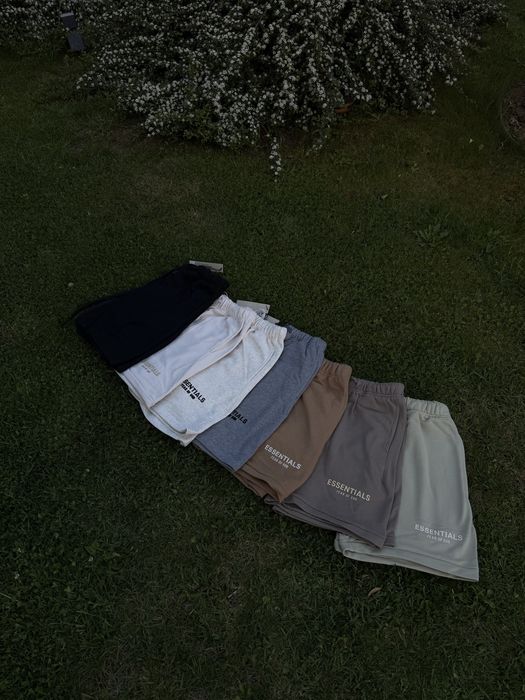 Pantaloni Scurti Essentials / Premium / 2026