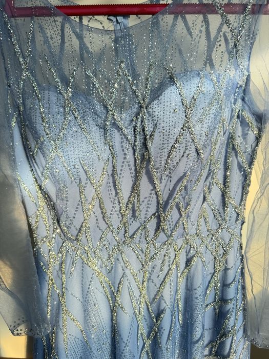 Продаю вечернее платье. Kechki bazm libos sotiladi