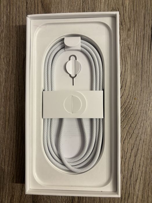 iphone 17 чисто нов от А1