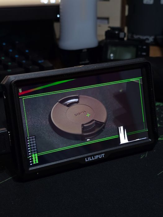 Продам накамерный монитор Lilliput 5" (Field Monitor)