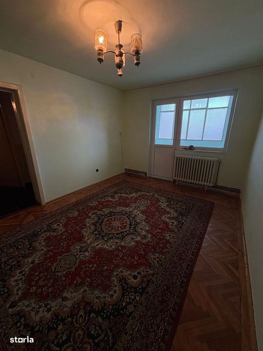 Apartament cu 3 camere de vanzare in Cugir