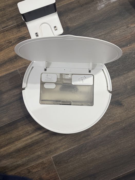 Aspirator robot Xiaomi Mi Robot Mop Essential