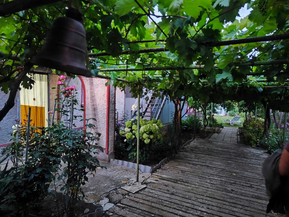 Двуетажна самостоятелна къща село Мадара, обл. Шумен