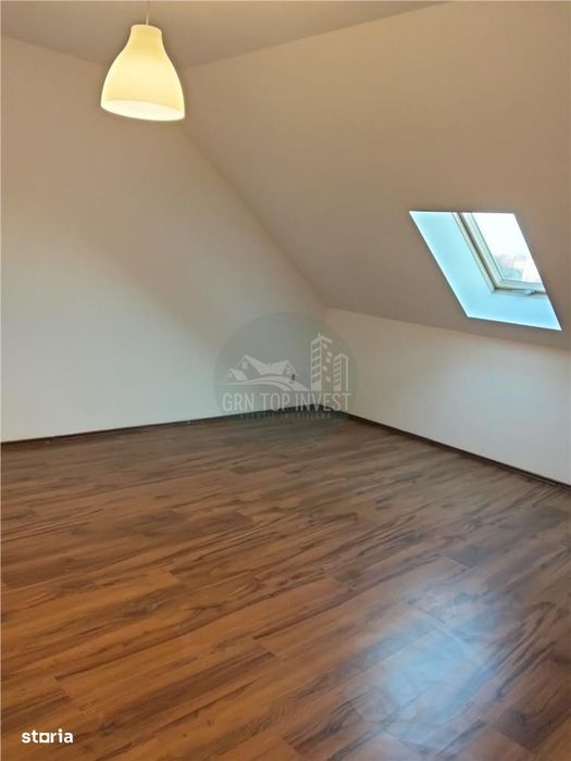 Apartament 2 camere la mansarda in zona Strand — fotografia 1