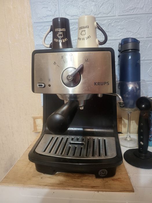 Продам кофеварку в идеальном состоянии