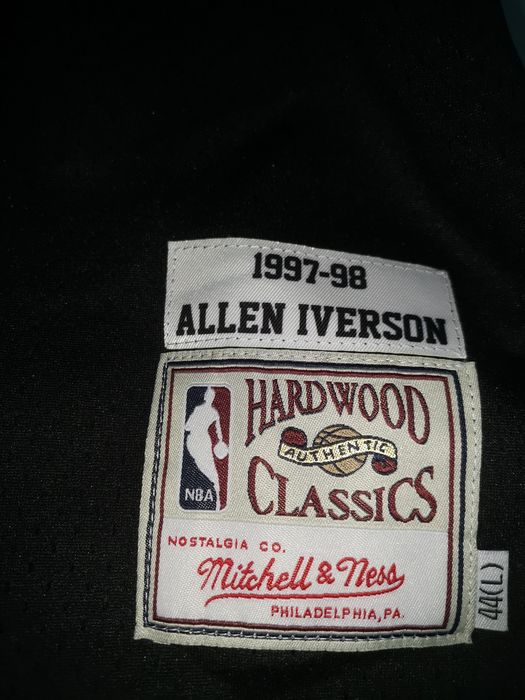 Mitchell&Ness- NBA - Philadephia, 3 IVERSON - L