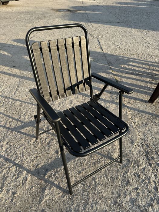 Сгъваем стол – метал и пластмаса – черен