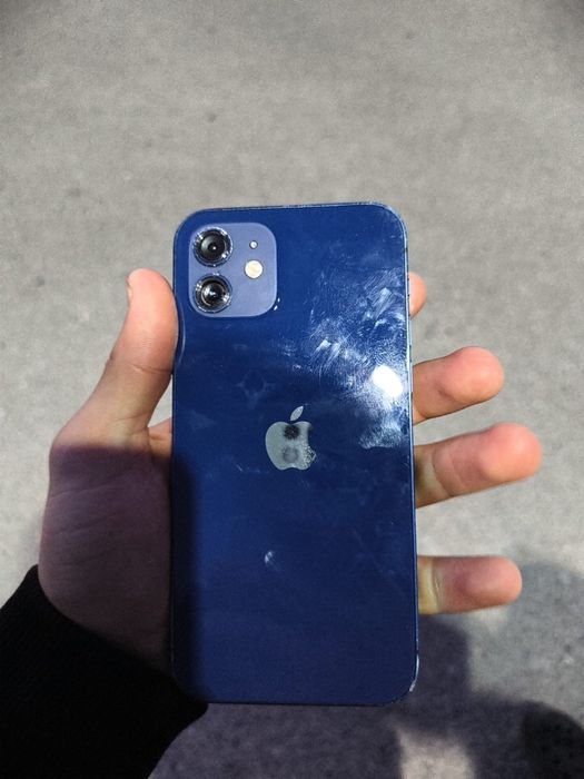 срочно продаю айфон 12