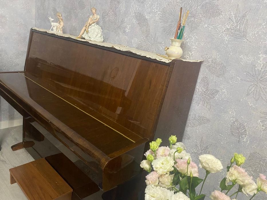 Продам пианино Weinbach