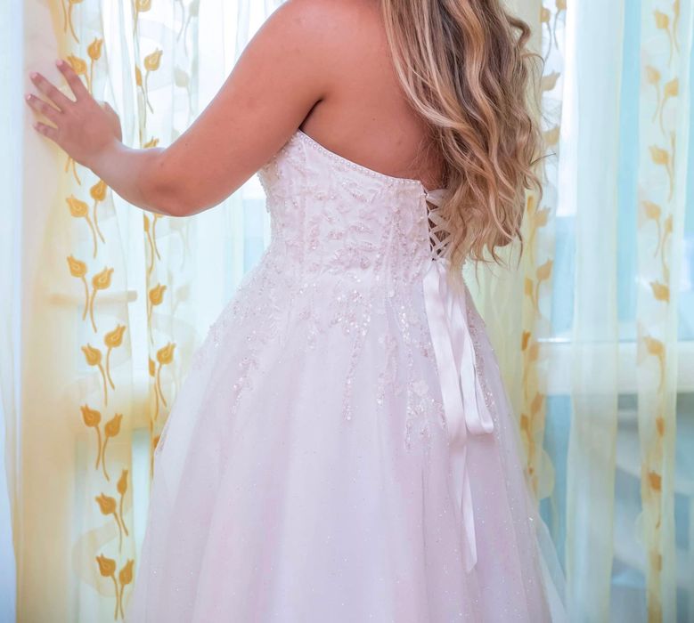 Сватбена/Булчинска рокля