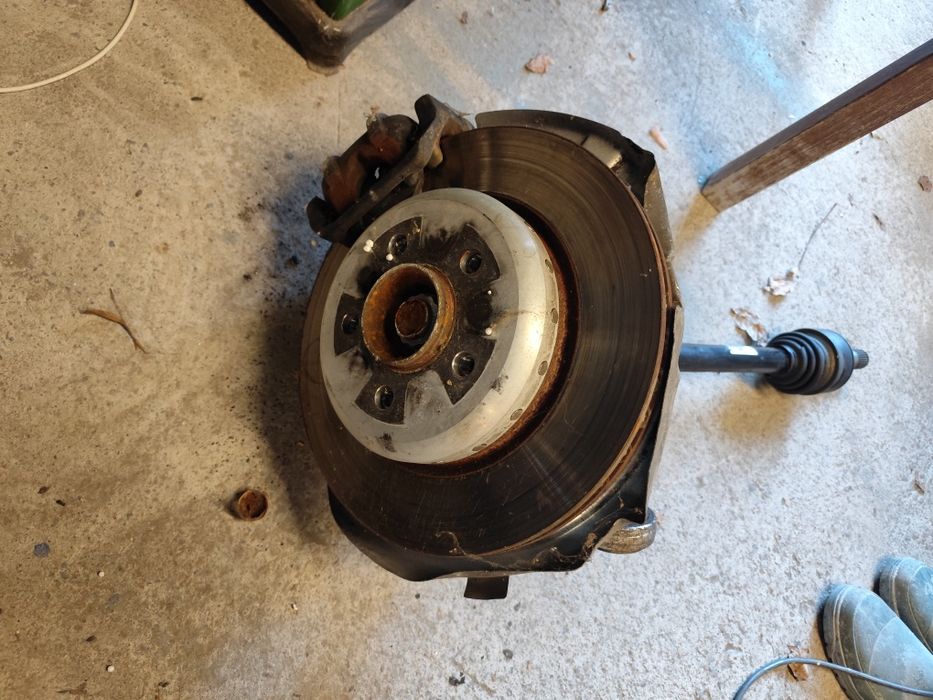 Задни полуоски BMW f10 520 d с главини