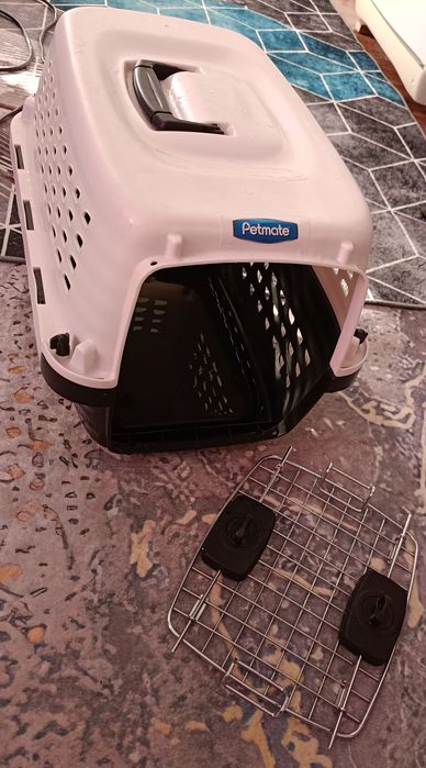 Переноска для кошечек и маленьких собачек