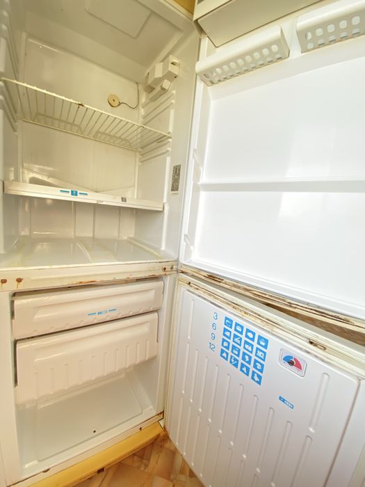 Продам холадилник работает