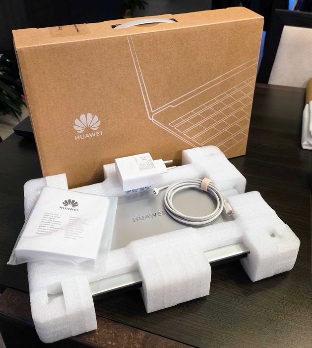 HUAWEI MateBook D14