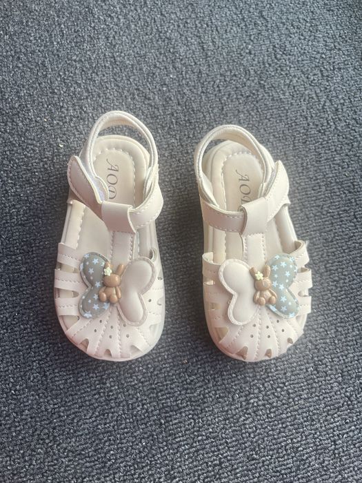 Детски сандали за момиче