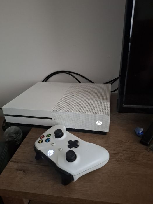 Xbox One S putin folosit