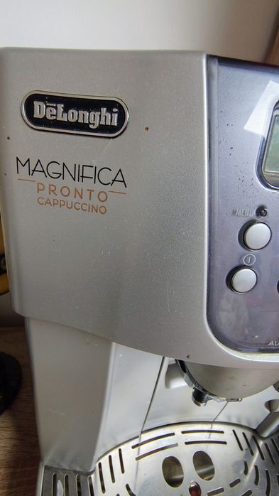 Aparat cafea DeLonghi