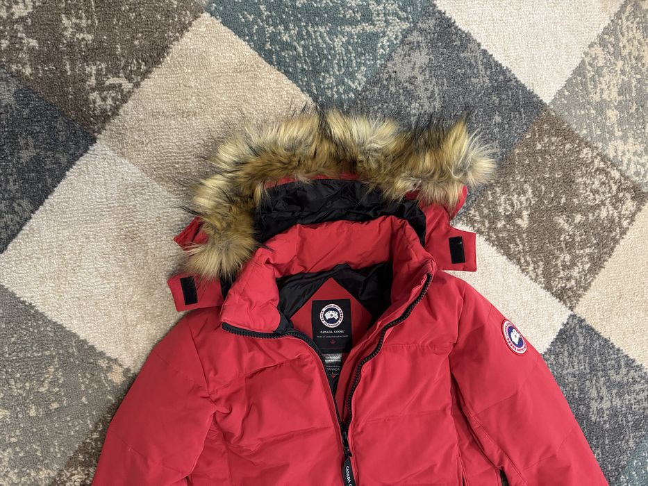 Дамско яке Canada Goose - 100% пух