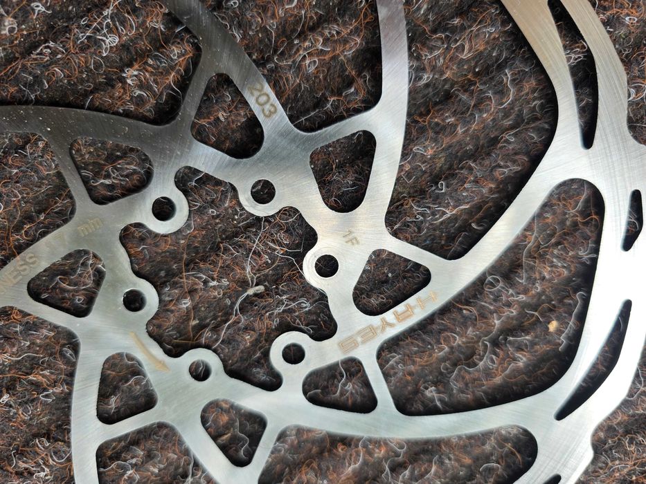 Disc rotor frana bicicleta Hayes D-Series, 203 mm, 6 gauri-aproape nou