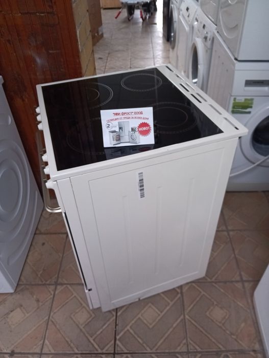 Чисто нова свободно стояща печка с керамичен плот Gorenje ретро дизайн с две години гаранция!