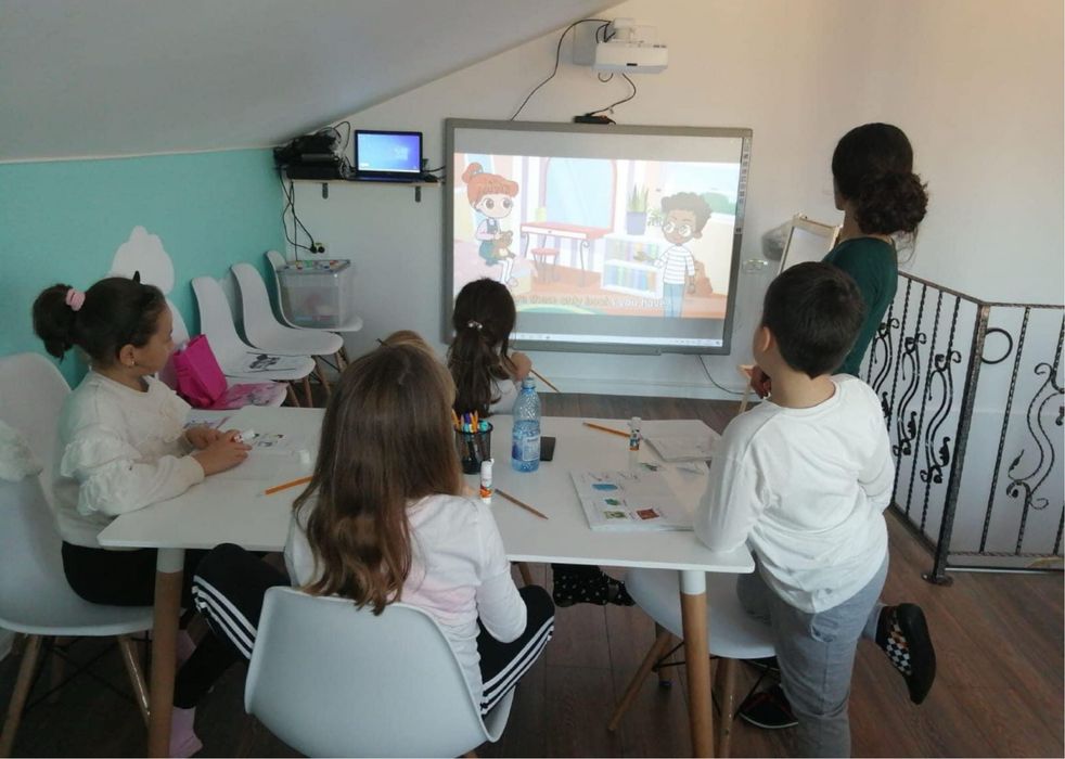 Pachet tabla interactiva + videoproiector Optoma