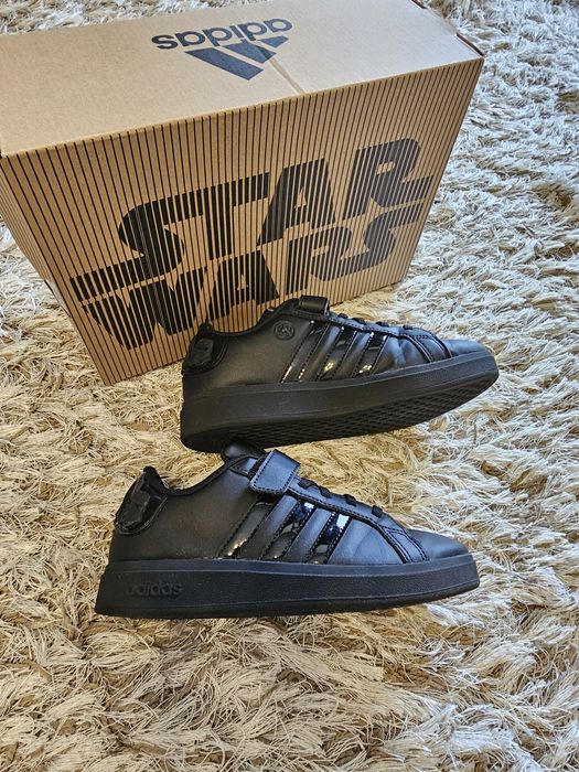 Sneakersi Adidas STAR WARS mas. 33, int. 20 cm