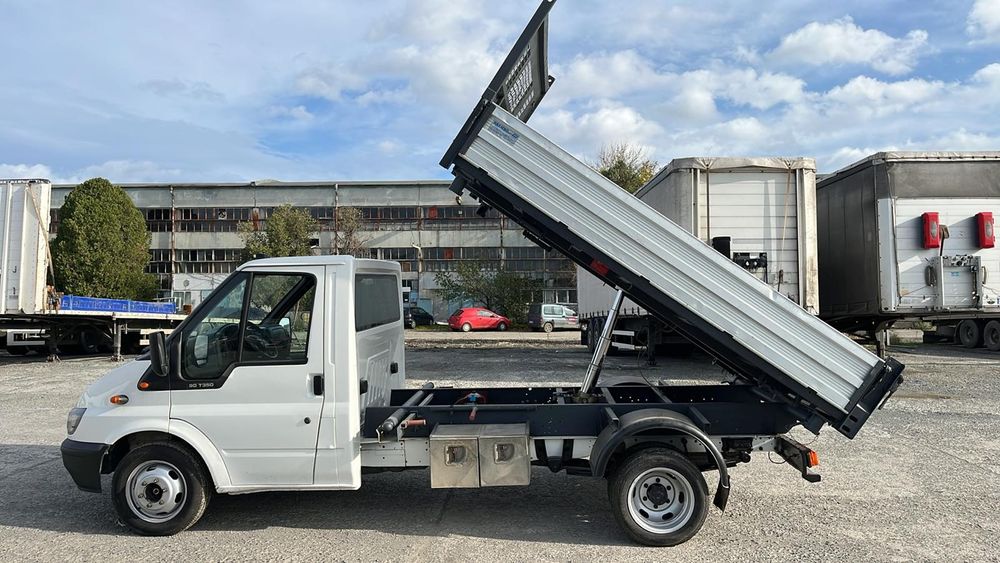 Транспортни услуги с микробус и самосвал до 3,5 тона в Бургас, региона