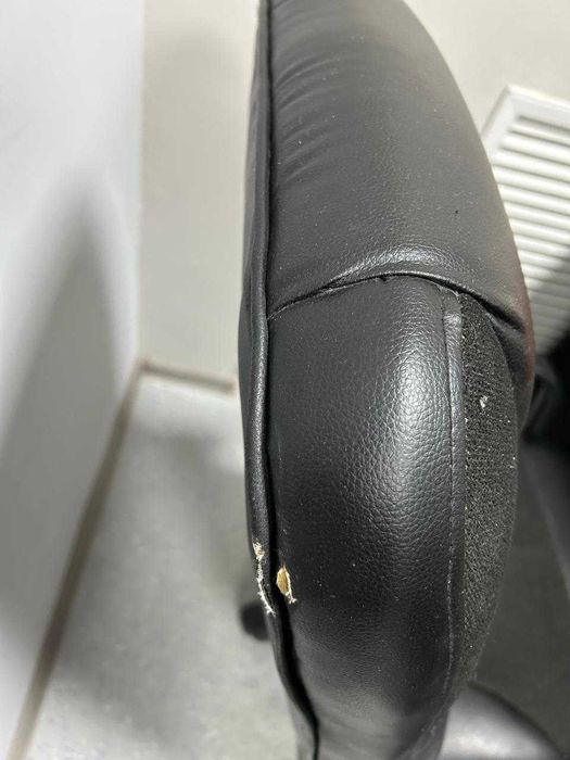 Кресло офисное черное