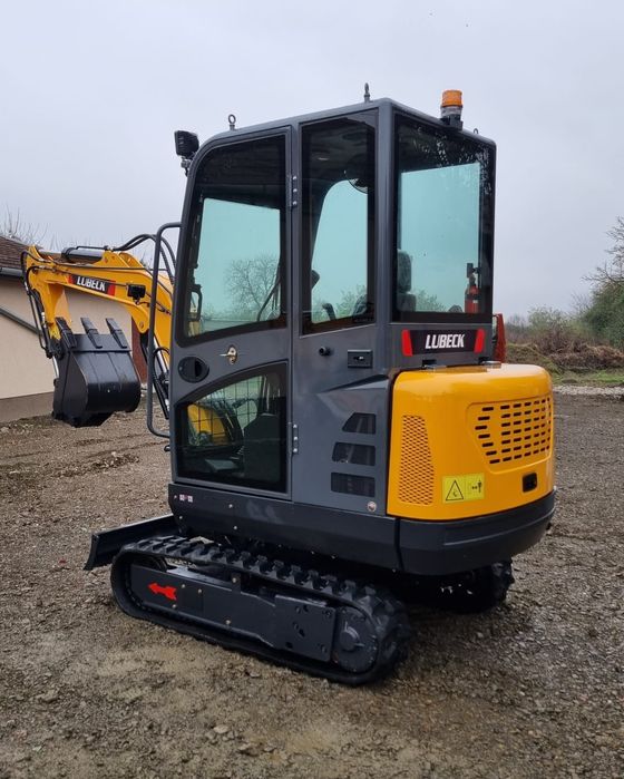 Miniexcavator LUBECK EX-261 2600kg. NOU