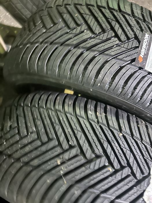 CAUCIUCURI 235 45 17 Iarna NOI Hankook Oferta 500 lei Ambele