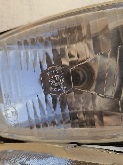 Far tractor u650 u445 u484dt u523dt noi originale romanesti