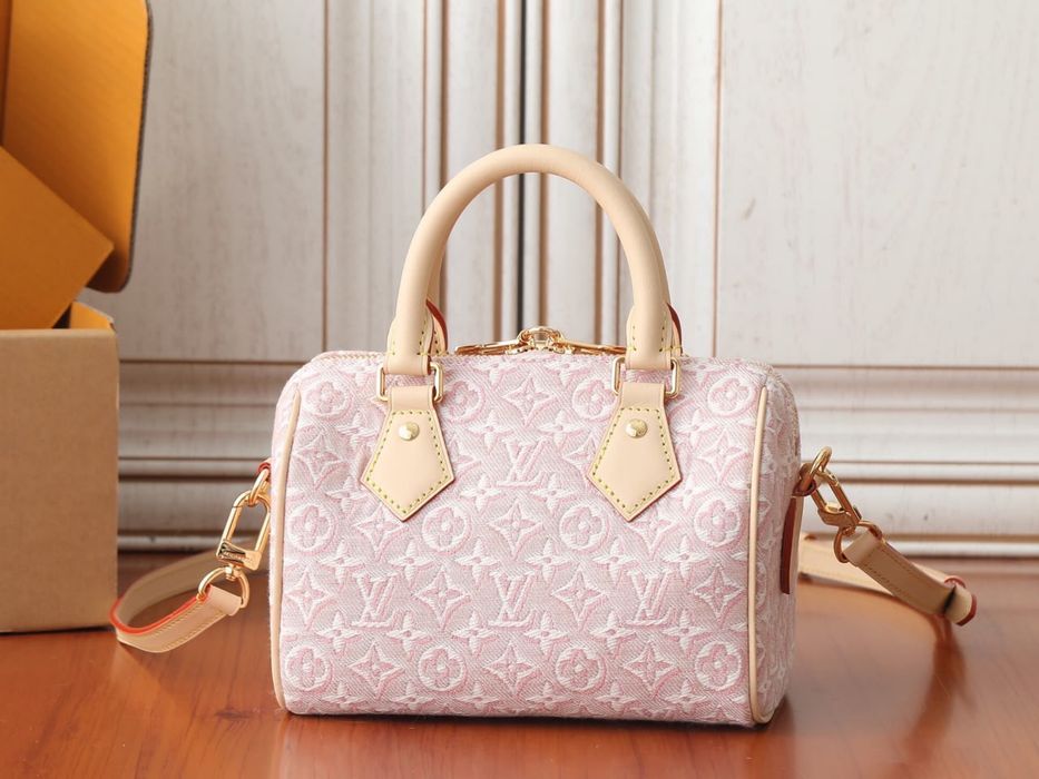 Louis Vuitton модел 2026
