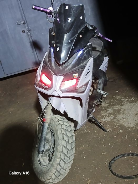 Продам  скутера  срочно