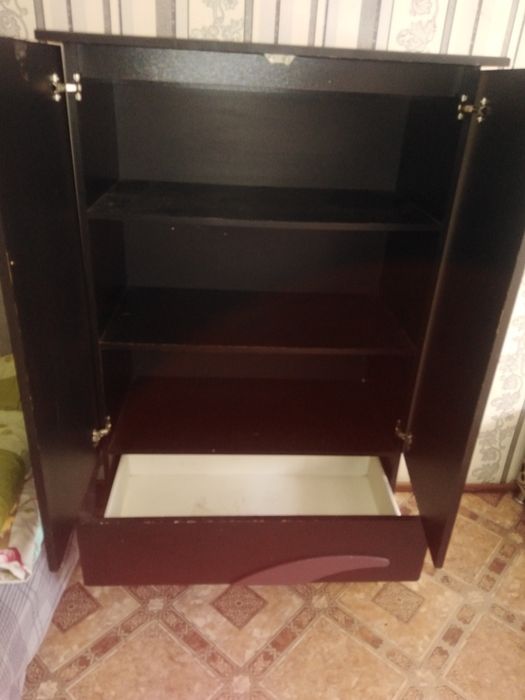 Продам шкаф вместительный