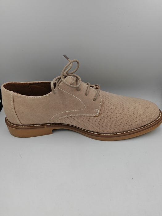 Vând pantofi de vară pentru bărbați